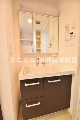 アーデンタワー本町イーストの洗面所