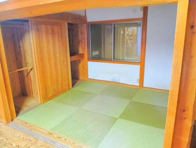 売中古戸建　富士市大淵の和室|大きな収納のある落ち着いた雰囲気の和室です。