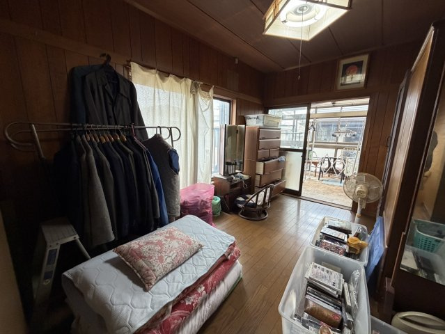 角地＆立地◎周辺施設◎♪坂戸市千代田中古住宅♪の洋室|落ち着いた色調の洋室です