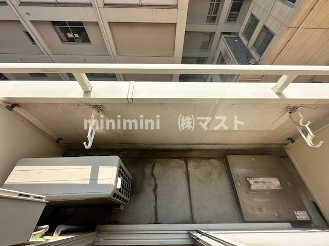 大阪市中央区島之内１丁目の賃貸マンションのバルコニー