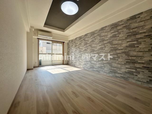 大阪市中央区島之内１丁目の賃貸マンションの居間・リビング