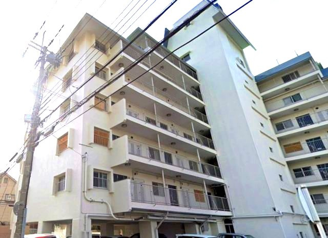 鐘紡夙川台マンションの外観|4.3帖洋室が隣接しており、続き間としてお使いいただくことも
