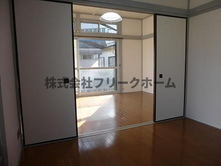 三鷹市牟礼４丁目のアパートの寝室