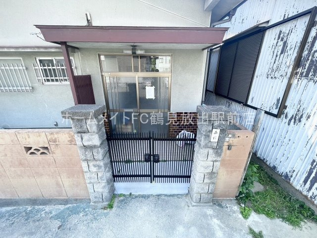 大阪市鶴見区今津南１丁目の一戸建てのエントランス