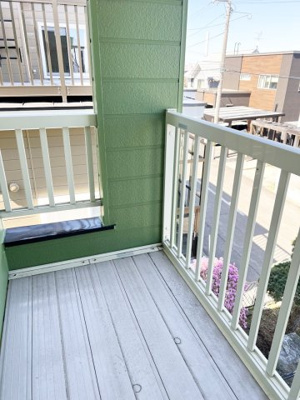【バルコニー】 | 手稲区富丘４-３ 一戸建 | バルコニーは主寝室と洋室の２か所にあり♪