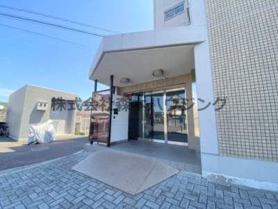 【エントランス】 | 　フェルザ住道 | 落ち着いたエントランスです