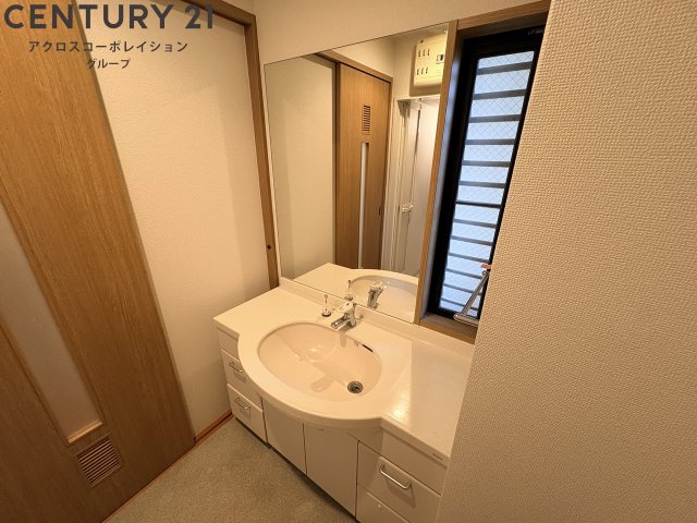 独立洗面化粧台付きでおすすめです！