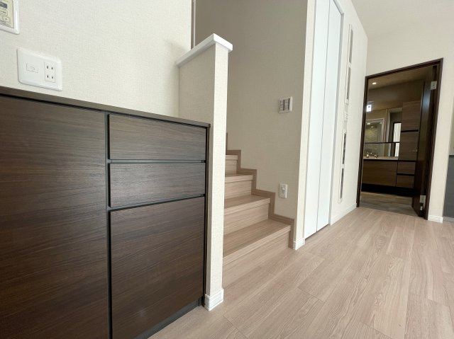 こんな家に住みたくないですか？私は住みたいです！ウチと交換してくれないかな、、、誰しもが思うこのレベル！周辺の住環境も景観も素晴らしき高級住宅地にある『都筑区牛久保西３丁目』リフォームの内装|内装です