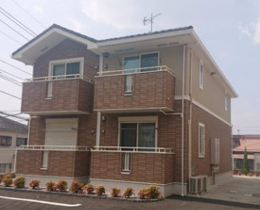 稲城市百村のアパート