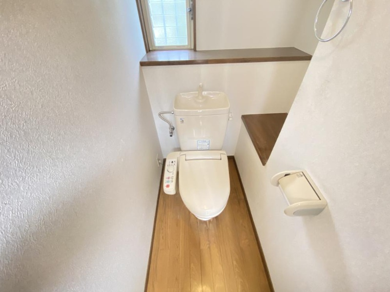芦屋川三条町テラスハウスのトイレ
