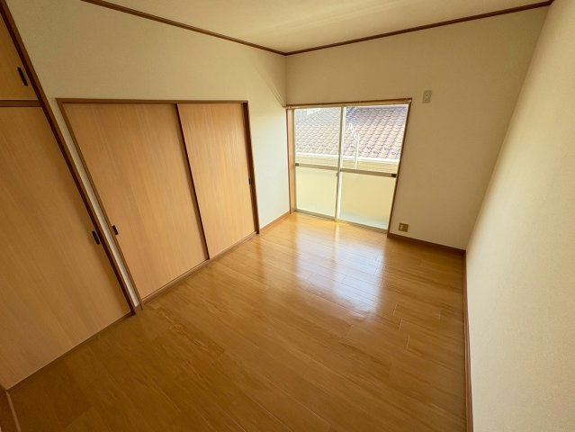 【寝室】
