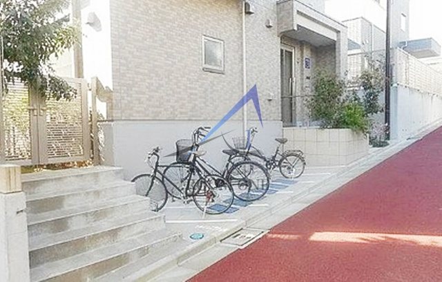 アジュール駒形