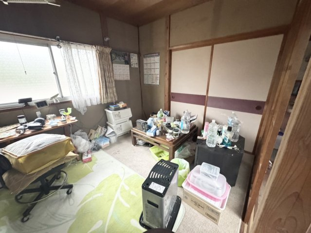 別荘利用や民泊にいかが？屋上もあるおしゃれな外観♪那須町湯本の洋室|個人の部屋や寝室として使える洋室です