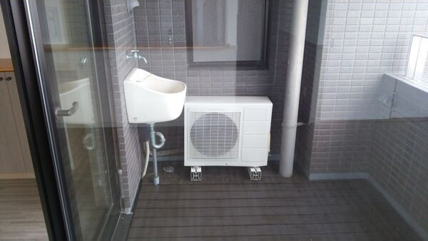サンクレスト泉中央のバルコニー
