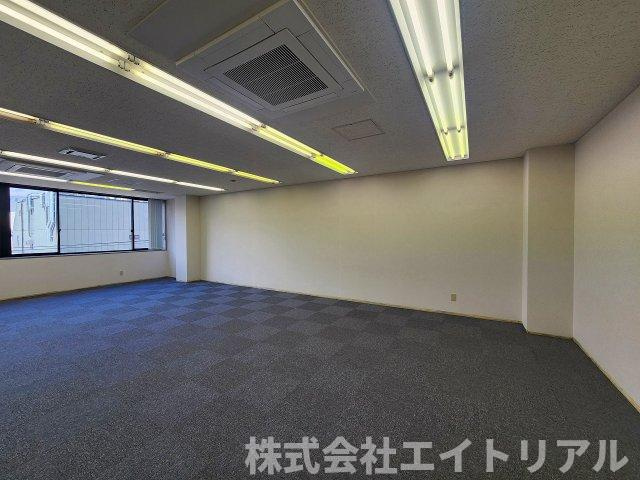 第5セントラルビルの内装
