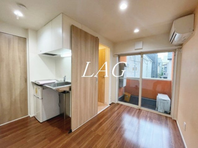 【居間・リビング】 | ラマーリエ中野 | 洋室のお部屋です。