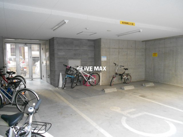 【駐車場】