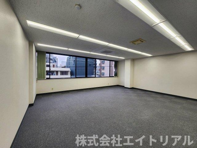 第5セントラルビルの内装