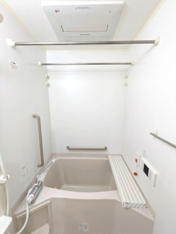 西宮市南昭和町のマンションの浴室|きれいなお風呂です
