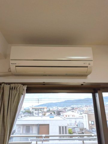 西宮市南昭和町のマンションの設備|エアコン1台設置済みです