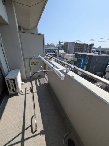 西宮市南昭和町のマンションのバルコニー|陽当たり良好なバルコニーです