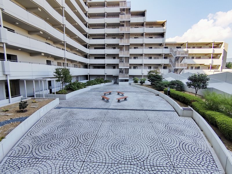 西宮市南昭和町のマンションの外観