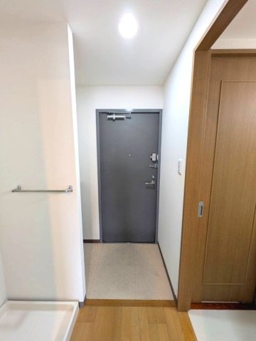 西宮市南昭和町のマンションの玄関|きれいな玄関です