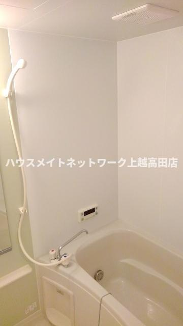 Ｎｅｏ　Ｃａｐｅの浴室|追焚機能付