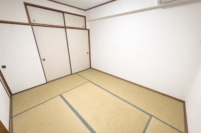 ☆プレファランスコート弐番館☆の和室|掲載写真の一部は、室内イメージをお伝えするために画像補正（荷物の消去等）を行っています。現況を優先してください。
