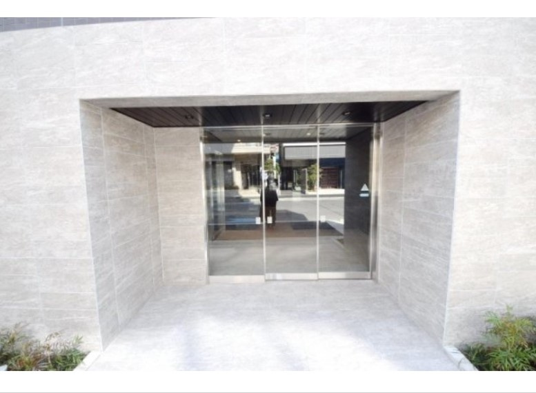 ヴァンクール菊川駅前のエントランス