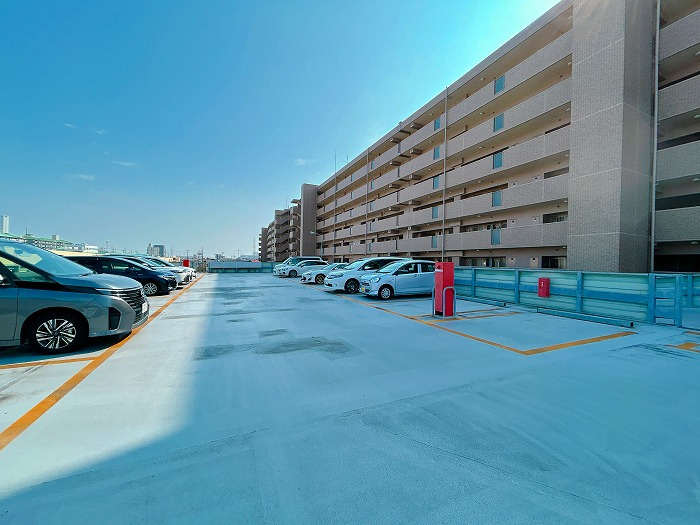 【仲介手数料無料／稲沢市】ライオンズガーデン稲沢西棟の駐車場