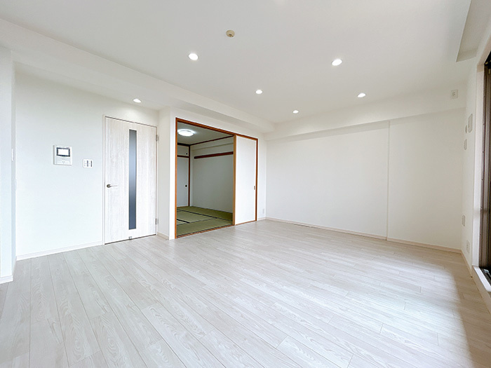 【仲介手数料無料／稲沢市】ライオンズガーデン稲沢西棟の居間・リビング