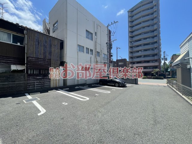 Tiara本町の駐車場|駐車スペースもあります