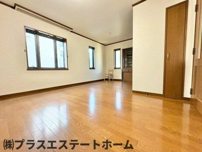 【居間・リビング】 | 鈴蘭台北町3丁目　戸建