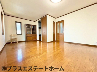 【居間・リビング】 | 鈴蘭台北町3丁目　戸建
