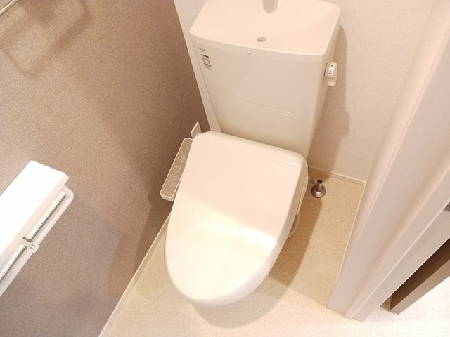 エスポワールひたちなか　Ⅱのトイレ|落ち着いた色調のトイレです
