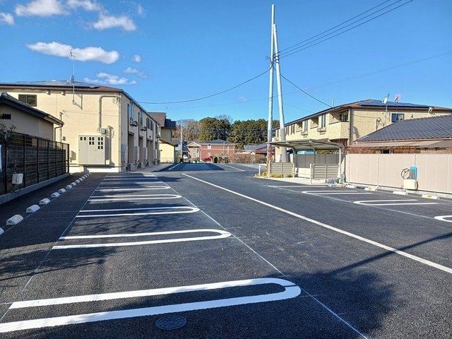 シャンドフルールの駐車場|駐車スペースもあります