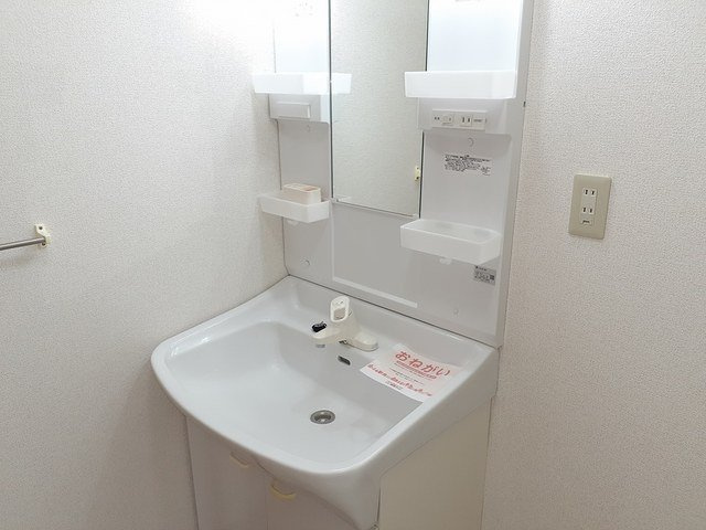 クレールメゾンＡの洗面所|使いやすい洗面所です