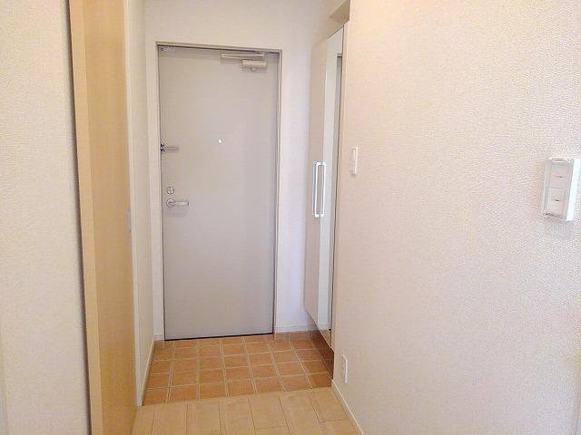 ｇｌａｎｚ　ＣＬＫ　いちご館の玄関