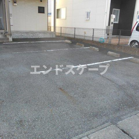 マルベリー　弐番館の駐車場|高崎、前橋のお部屋探しはエンドスケープまで！お客様の理想お聞かせ下さい♪