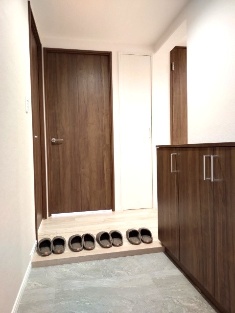 芦屋伊勢町ハウスの玄関