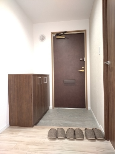 芦屋伊勢町ハウスの玄関