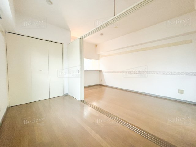 みついビルの寝室|風通しも良い寝室です☆