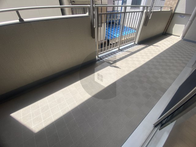 シェルメール長堂のバルコニー
