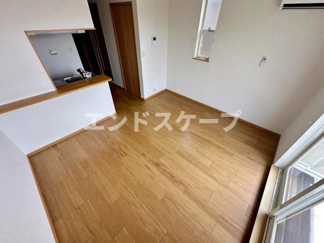 メゾン　エストＢの居間・リビング|高崎、前橋のお部屋探しはエンドスケープまで！お客様の理想お聞かせ下さい♪