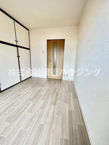 シャルマン河原の内装