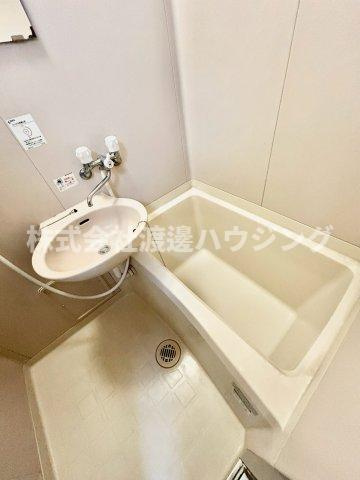 シャルマン河原の浴室