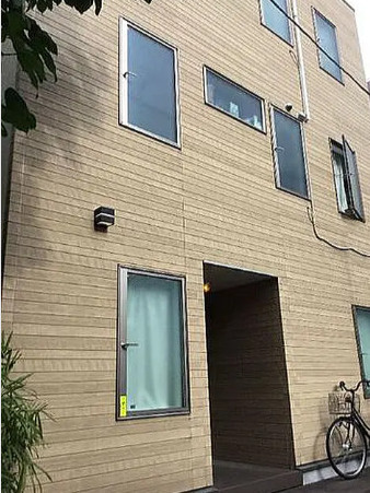 Ｍａｈａｌｏ　Ｔｅｒｒａｃｅ雷門（マハロテラス）　２０３号室のエントランス