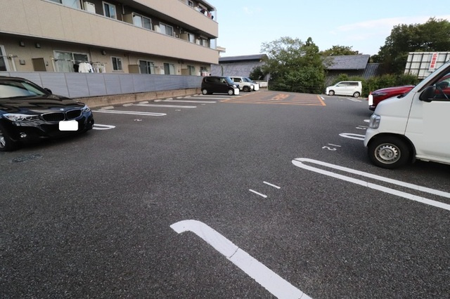 【駐車場】 | Clair Pine(ｸﾚｰﾙ ﾊﾟｲﾝ) | 駐車場