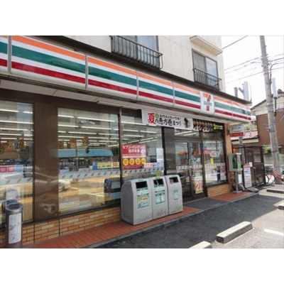 【周辺】 | Ｓｔｕｄｉｏ　Ｆｕｊｉｔａ | コンビニ「セブンイレブン世田谷上馬2丁目店まで305ｍ」